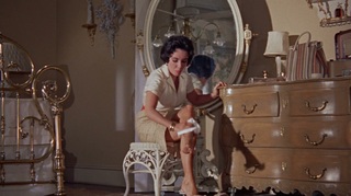 Elizabeth Taylor feet photo thumbnail