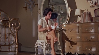 Elizabeth Taylor feet photo thumbnail