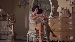 Elizabeth Taylor feet photo thumbnail