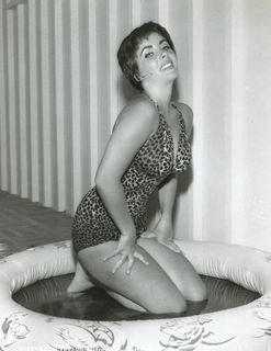 Elizabeth Taylor feet photo 1
