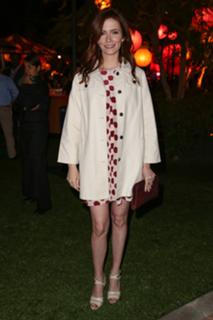 Elizabeth Tulloch feet photo thumbnail