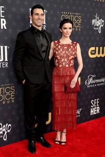 Elizabeth Tulloch feet photo thumbnail