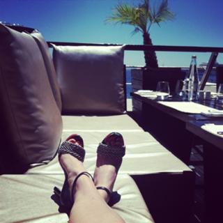 Elizabeth Tulloch feet photo thumbnail