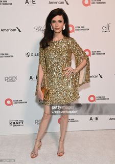 Elizabeth Tulloch feet photo 1
