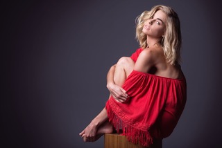 Elizabeth Turner feet photo 8