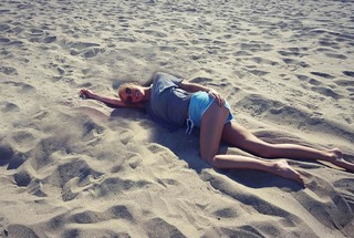 Elizabeth Turner feet photo 12