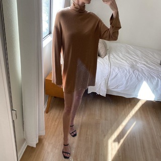 Elizabeth Turner feet photo 9
