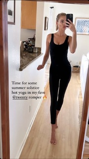 Elizabeth Turner feet photo 19