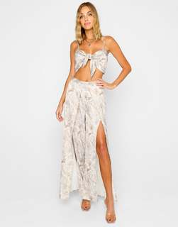 Elizabeth Turner feet photo 13