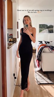 Elizabeth Turner feet photo 15