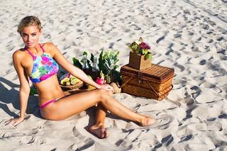 Elizabeth Turner feet photo 5