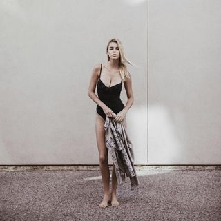 Elizabeth Turner feet photo 4