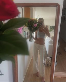 Elizabeth Turner feet photo 16