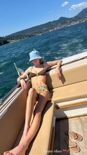 Elizabeth Turner feet photo 12