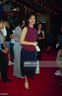 Elizabeth Vargas feet photo 5
