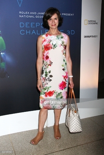 Elizabeth Vargas feet photo 17