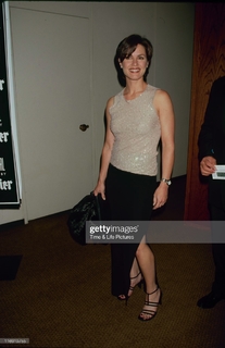Elizabeth Vargas feet photo 8