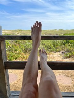 Elizabeth Vargas feet photo 5