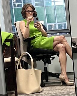 Elizabeth Vargas feet photo 1