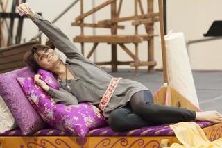 Elizabeth Zharoff feet photo 3