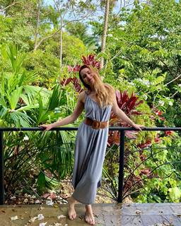 Elizabeth Zharoff feet photo 18