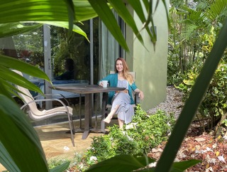Elizabeth Zharoff feet photo 10