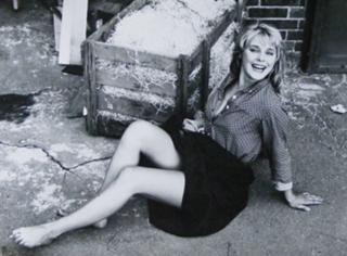 Elke Sommer feet photo thumbnail