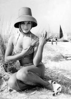 Elke Sommer feet photo thumbnail