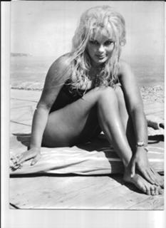 Elke Sommer feet photo thumbnail