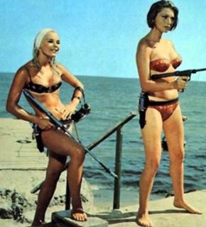 Elke Sommer feet photo thumbnail