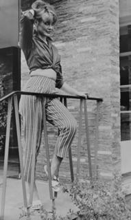 Elke Sommer feet photo thumbnail