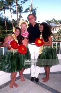 Elke Sommer feet photo thumbnail