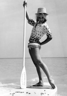 Elke Sommer feet photo thumbnail