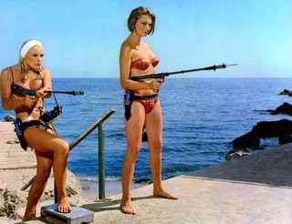 Elke Sommer feet photo thumbnail