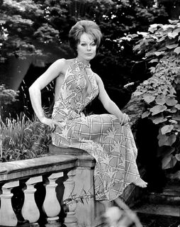 Elke Sommer feet photo thumbnail