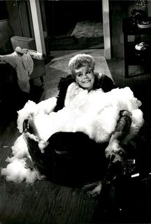 Elke Sommer feet photo thumbnail