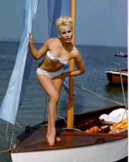 Elke Sommer feet photo thumbnail