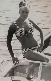 Elke Sommer feet photo thumbnail