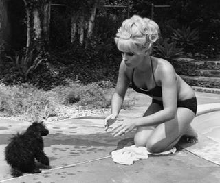 Elke Sommer feet photo 4