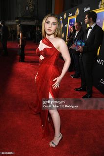 Ella Anderson feet photo 8