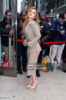 Ella Anderson feet photo 4