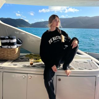 Ella Ayalon feet photo thumbnail