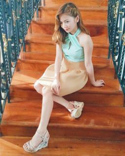 Ella Cruz feet photo 2
