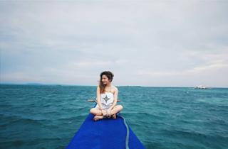 Ella Cruz feet photo 9