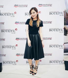 Ella Cruz feet photo 8