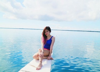 Ella Cruz feet photo 2