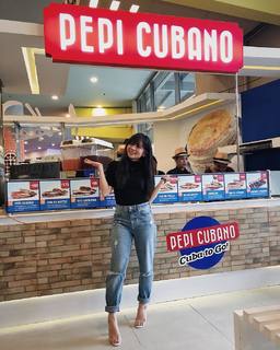 Ella Cruz feet photo 5