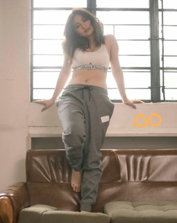 Ella Cruz feet photo 20