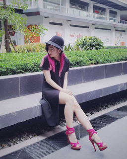 Ella Cruz feet photo 5