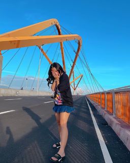 Ella Cruz feet photo 8